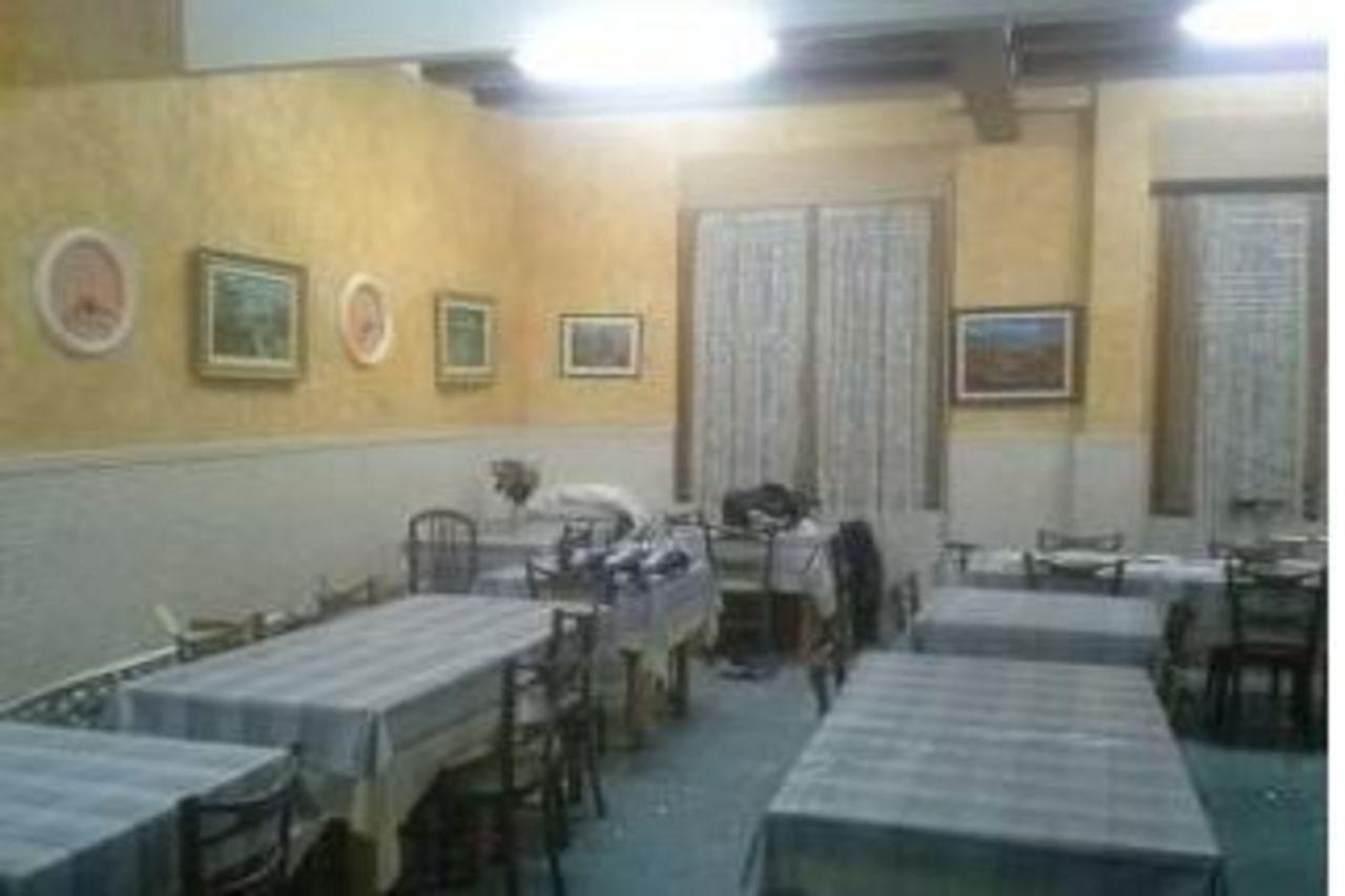 Neptuno Hostal Lloret de Mar Exteriör bild